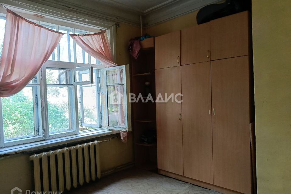 Продаётся 3-комнатная квартира, 48.6 м²