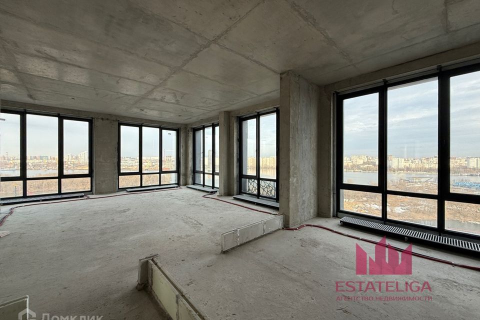 Продаётся 3-комнатная квартира, 128.5 м²