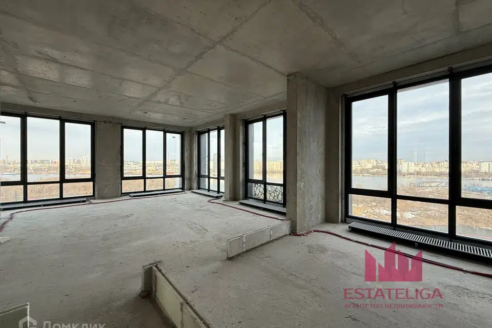 Продаётся 3-комнатная квартира, 128.5 м²