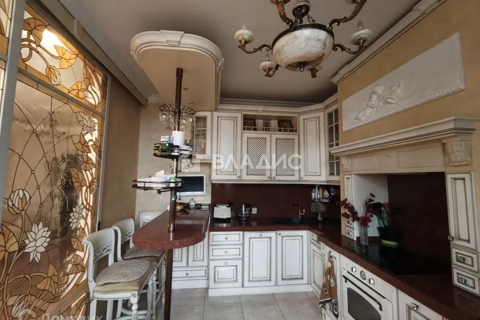 Продаётся 4-комнатная квартира, 114.9 м²