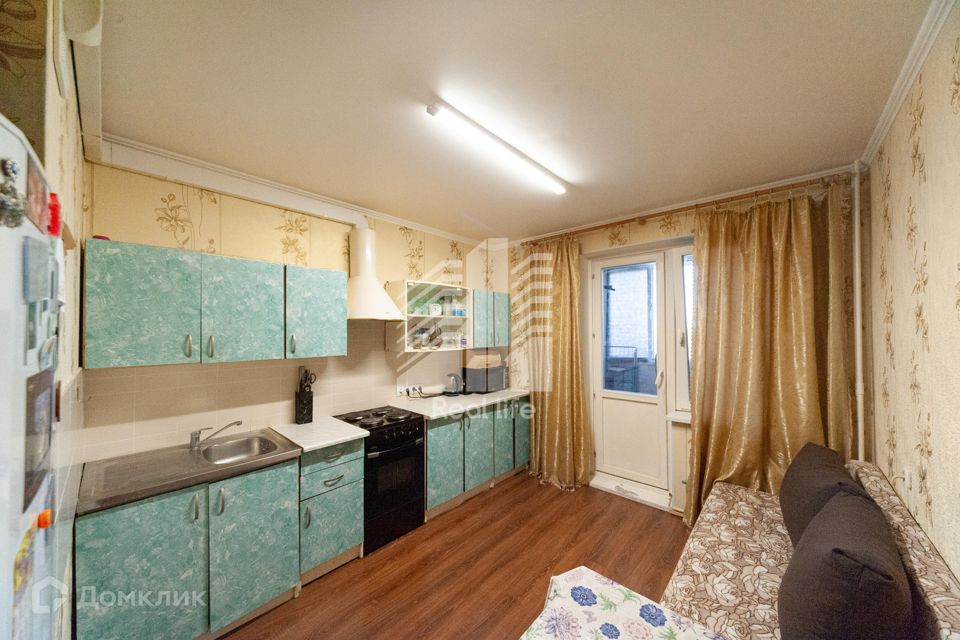 Продаётся 1-комнатная квартира, 42 м²