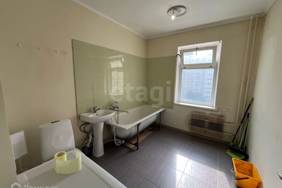 Сдаётся 2-комнатная квартира, 68 м²