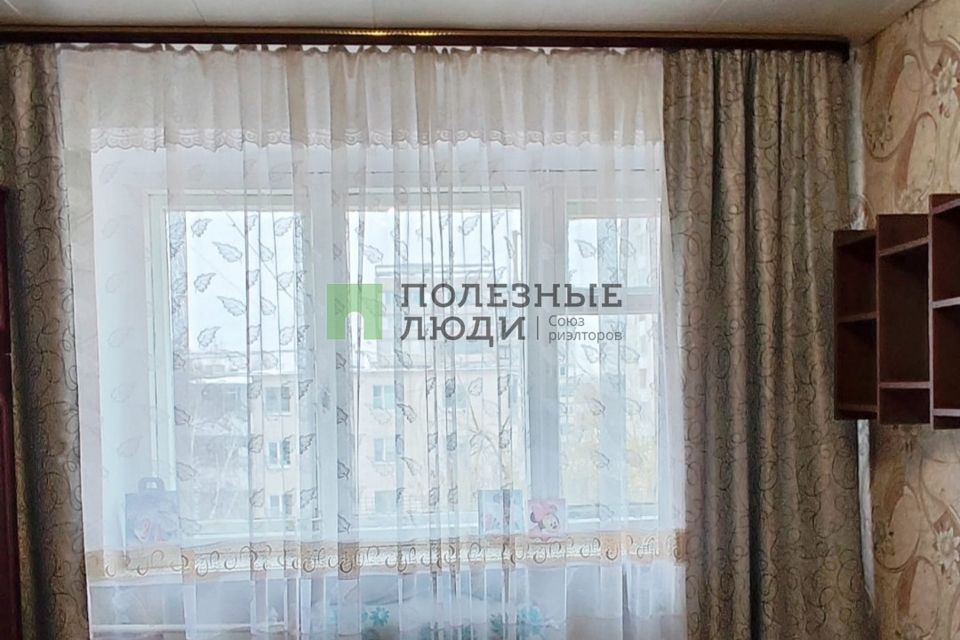 Продаётся комната в 4-комн. квартире, 12.4 м²