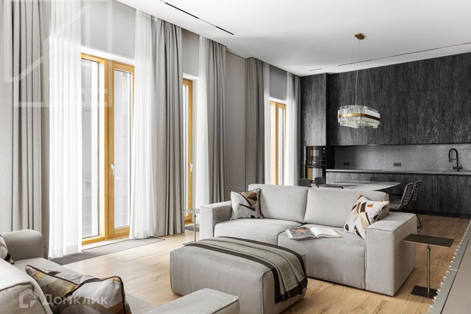 Сдаётся 3-комнатная квартира, 130 м²