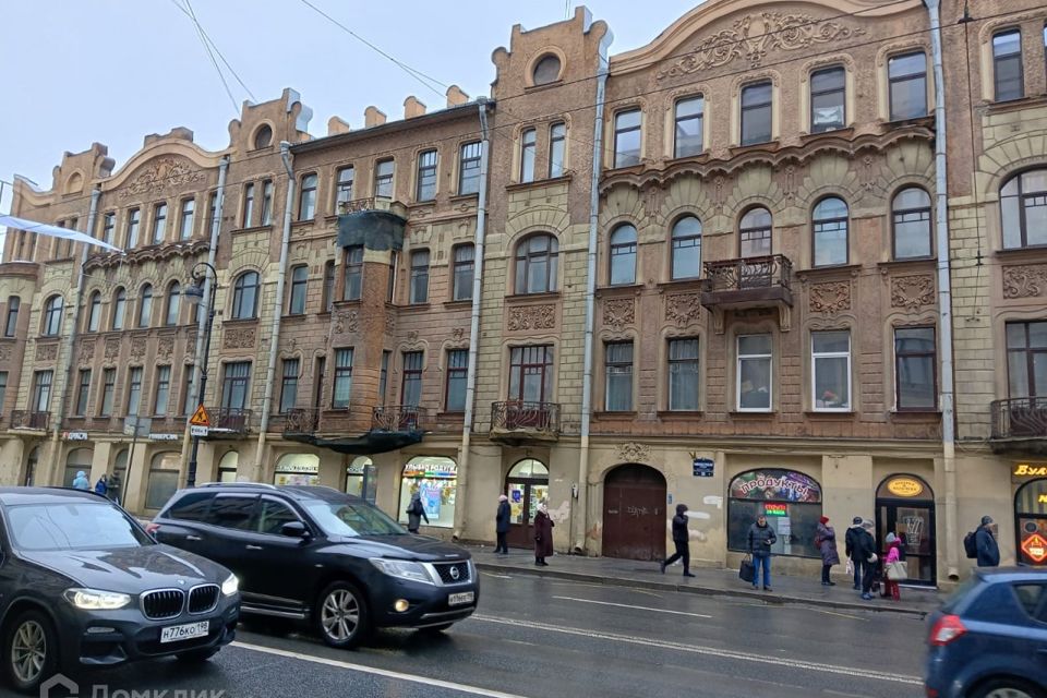 Продаётся 5-комнатная квартира, 168.8 м²