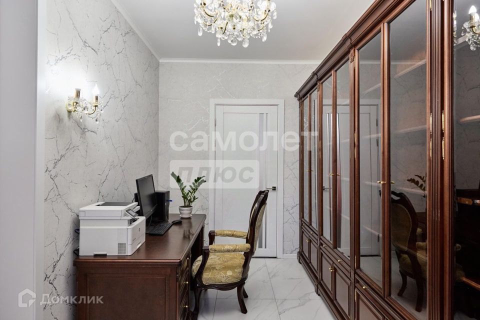 Продаётся 4-комнатная квартира, 96.6 м²