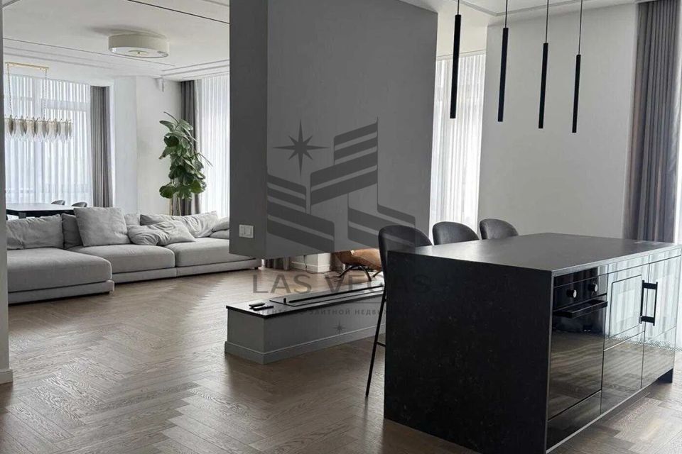 Сдаётся 3-комнатная квартира, 97 м²
