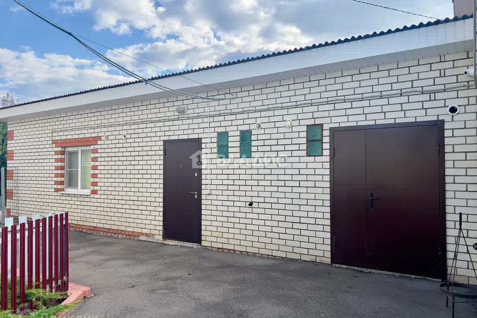 Продаётся 3-этажный дом, 230 м²
