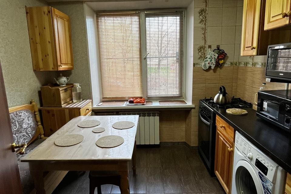 Продаётся 3-комнатная квартира, 66.4 м²