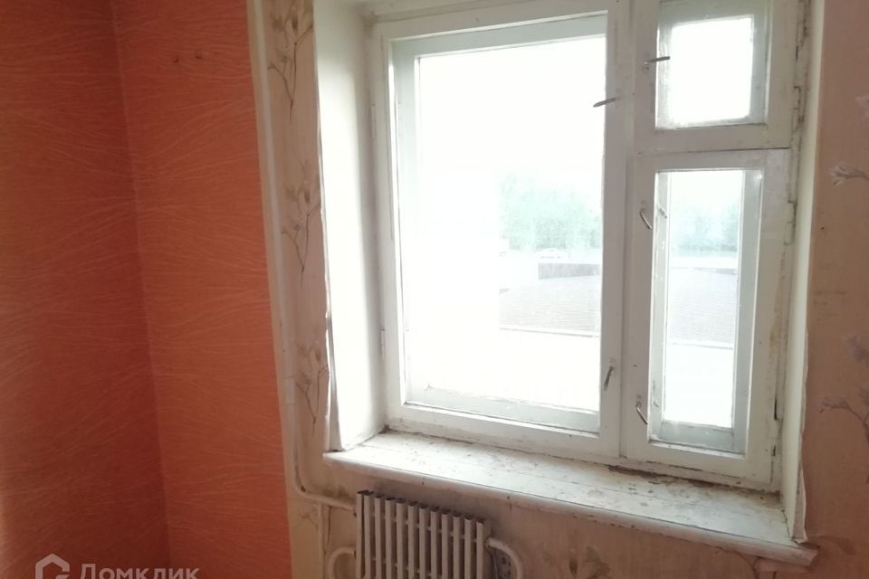 Продаётся 3 комнаты в 4-комн. квартире, 8.2 м²
