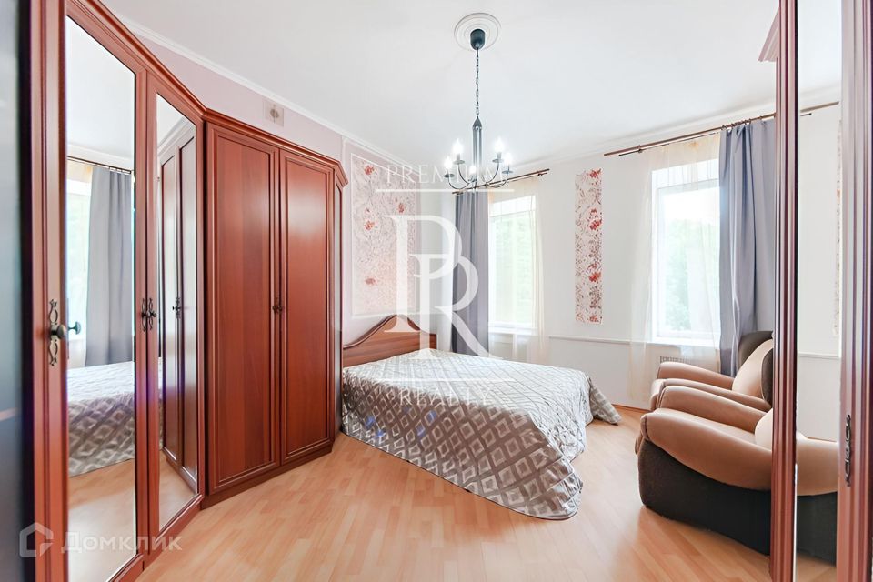 Продаётся 4-комнатная квартира, 120 м²