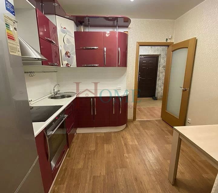 Сдаётся 1-комнатная квартира, 38 м²