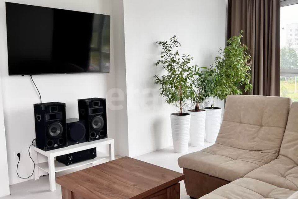 Продаётся 3-комнатная квартира, 103 м²
