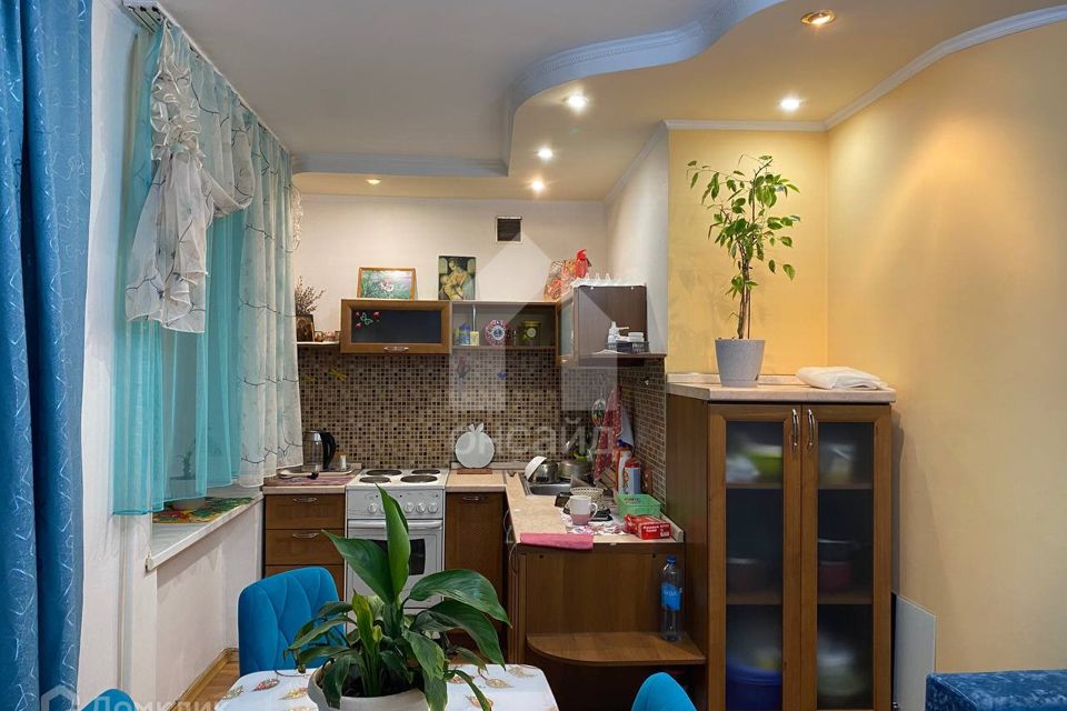 Продаётся 3-комнатная квартира, 70.8 м²
