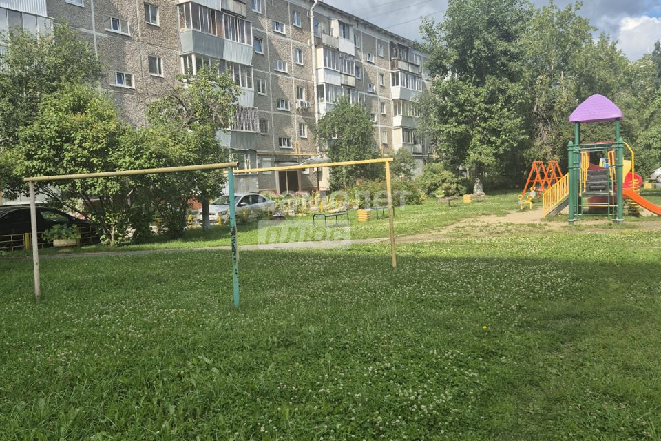 Продаётся 3-комнатная квартира, 53.5 м²
