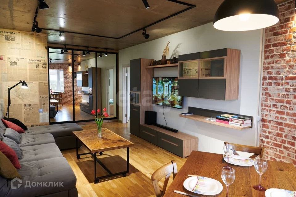Сдаётся 2-комнатная квартира, 102.5 м²