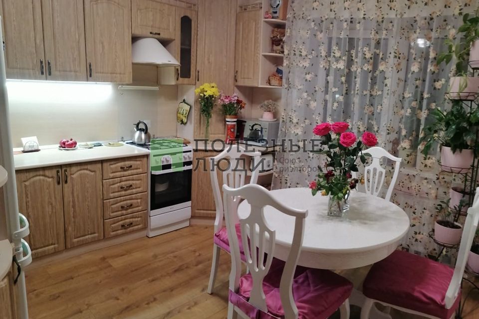 Продаётся 1-комнатная квартира, 43 м²