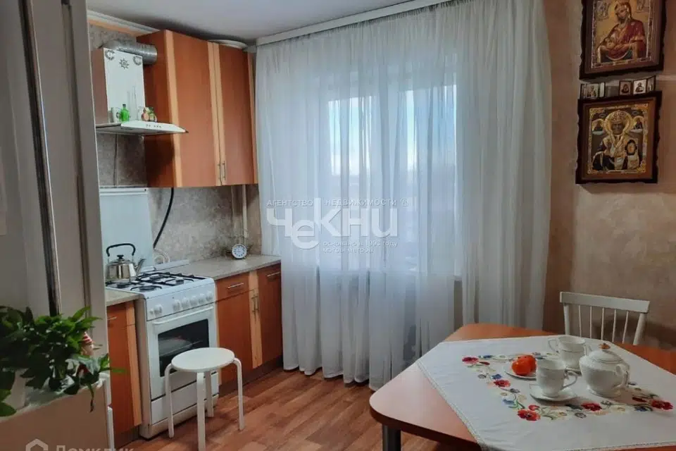 Продаётся 1-комнатная квартира, 42.8 м²