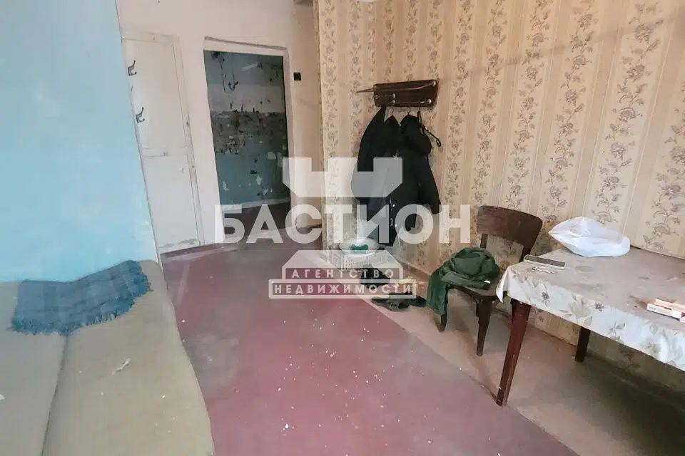 Продаётся 2 комнаты в 5-комн. квартире, 14.2 м²