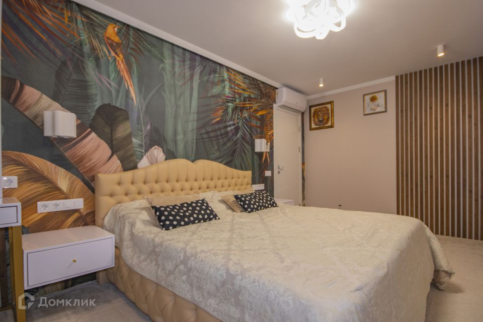 Продаётся 4-комнатная квартира, 128.1 м²