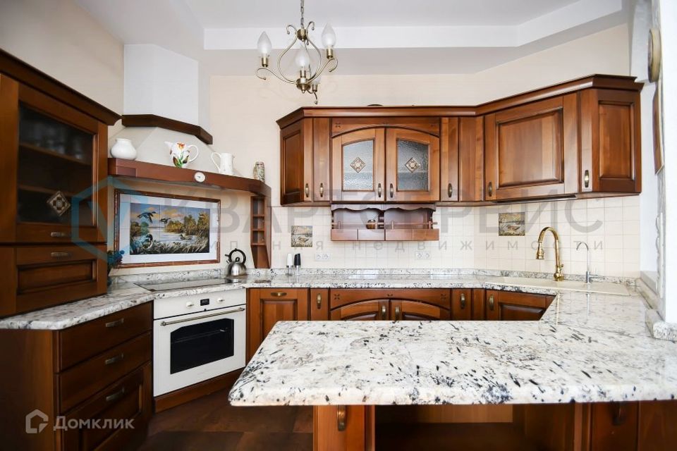 Сдаётся 3-комнатная квартира, 111 м²