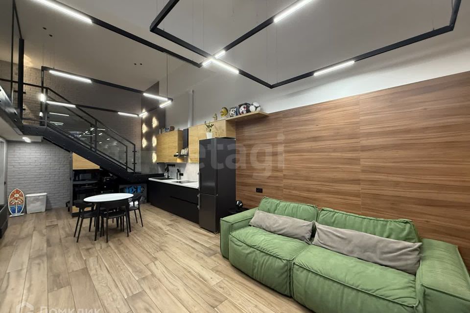 Продаётся 2-комнатная квартира, 71.5 м²