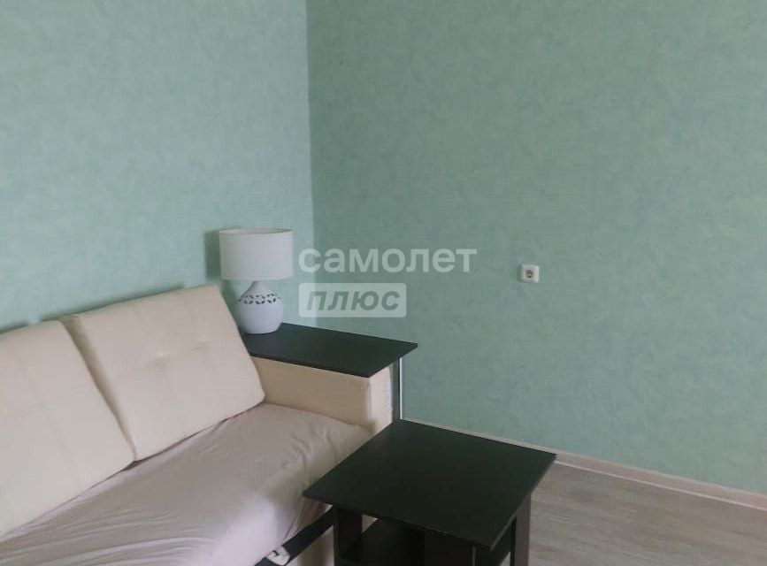 Сдаётся 2-комнатная квартира, 56.3 м²