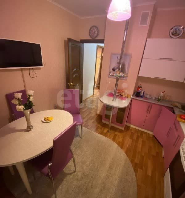 Продаётся 2-комнатная квартира, 56.4 м²