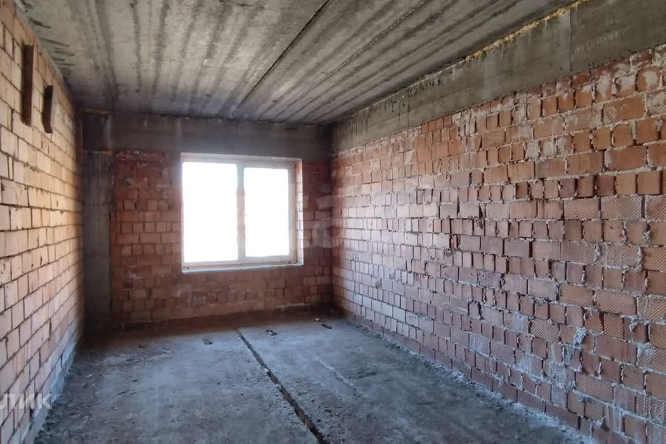 Продаётся 1-комнатная квартира, 43 м²