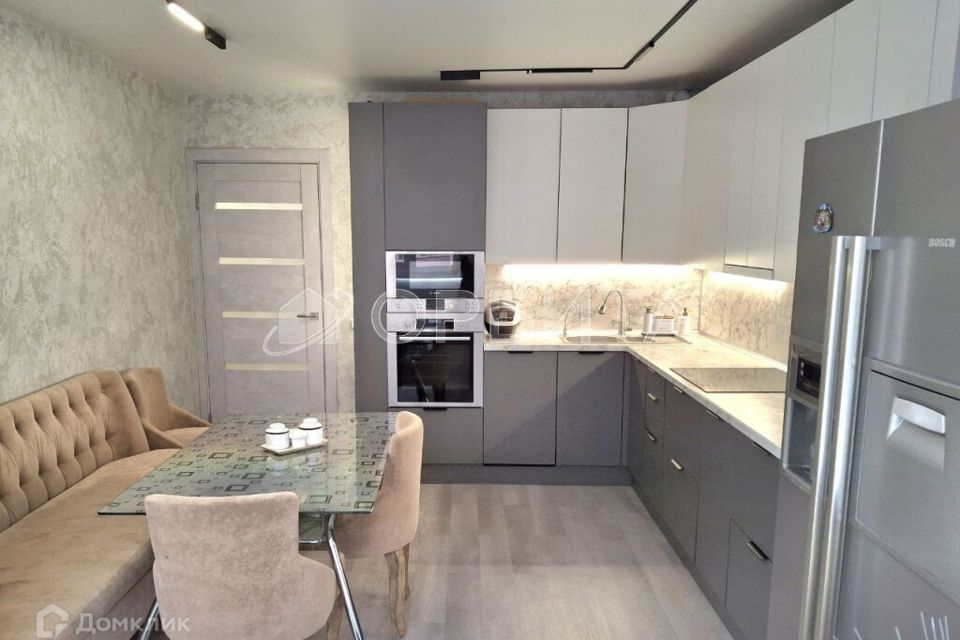 Продаётся 2-комнатная квартира, 66.5 м²