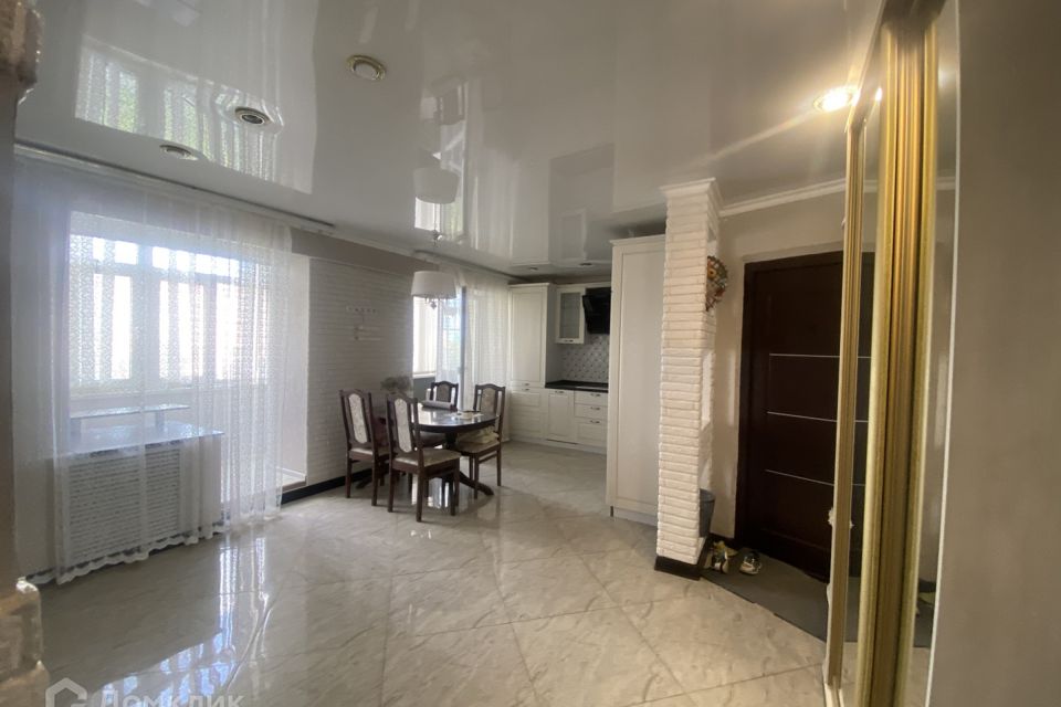 Продаётся 2-комнатная квартира, 60 м²