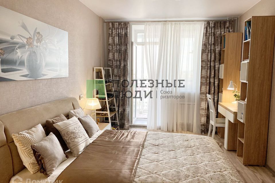 Продаётся 2-комнатная квартира, 79.7 м²