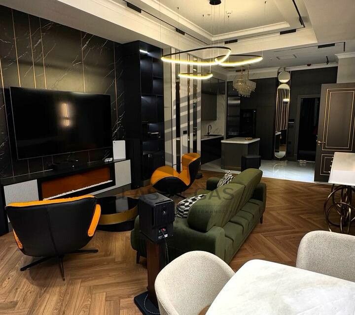 Сдаётся 2-комнатная квартира, 88 м²