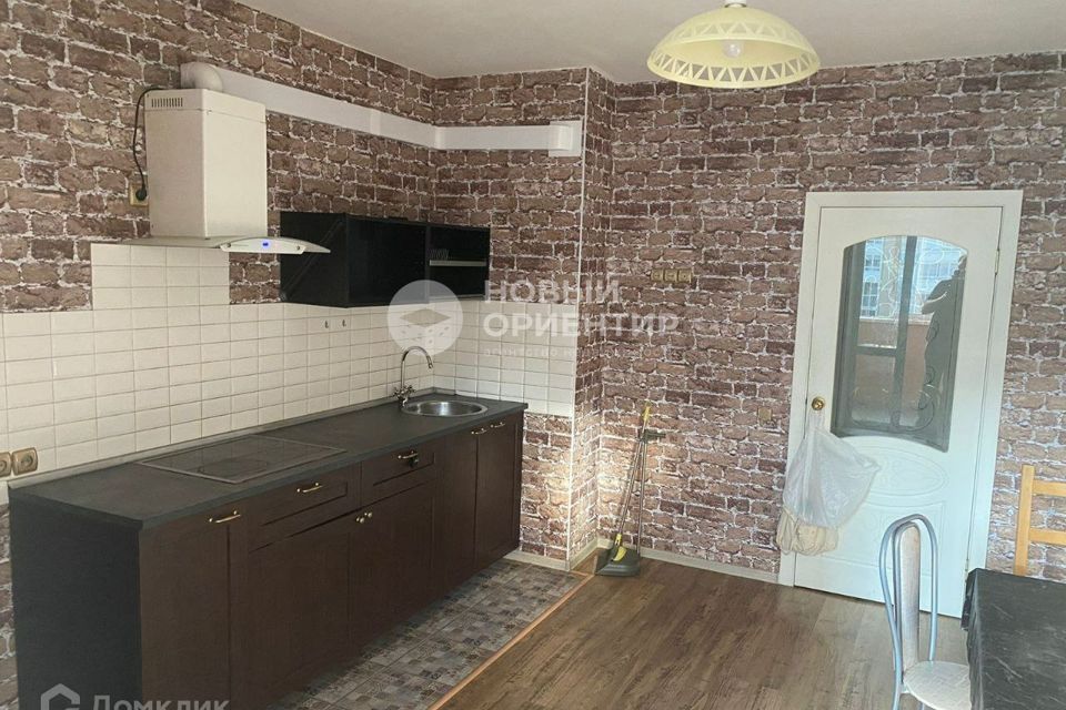 Сдаётся 2-комнатная квартира, 70.8 м²