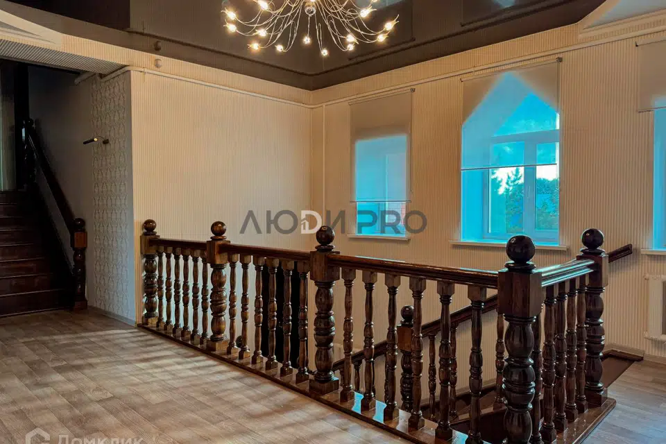 Продаётся 2-этажный дом, 497 м²