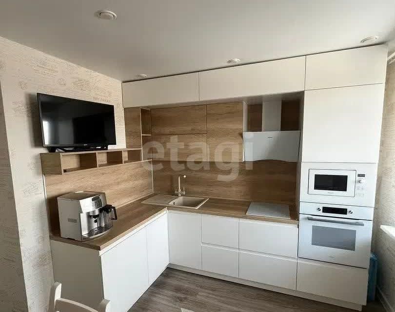 Продаётся 3-комнатная квартира, 77.9 м²