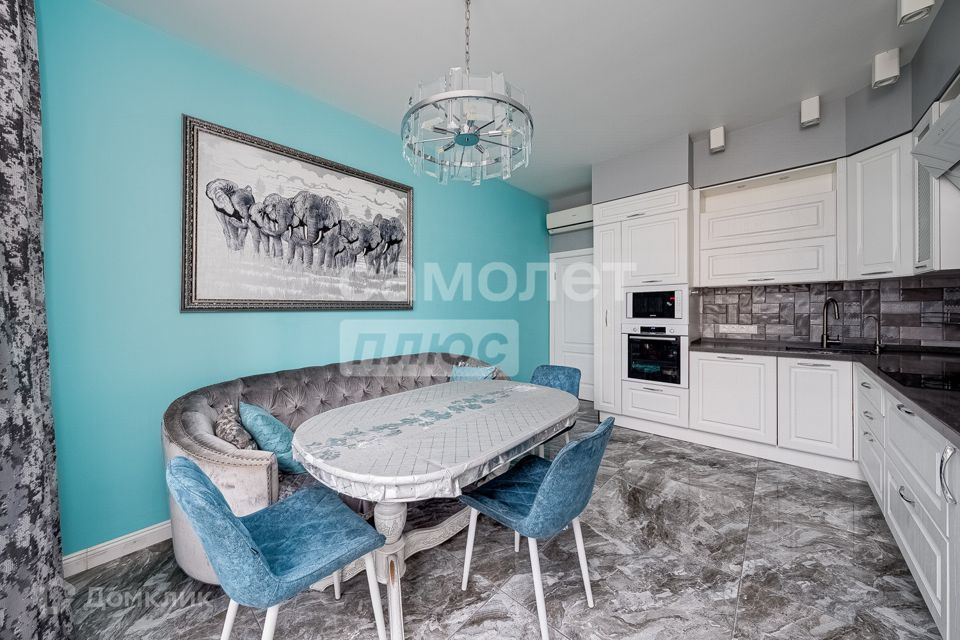 Продаётся 2-комнатная квартира, 65.4 м²