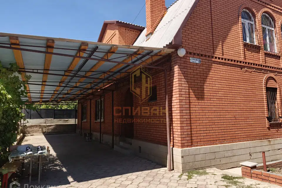 Продаётся 2-этажный дом, 241.4 м²