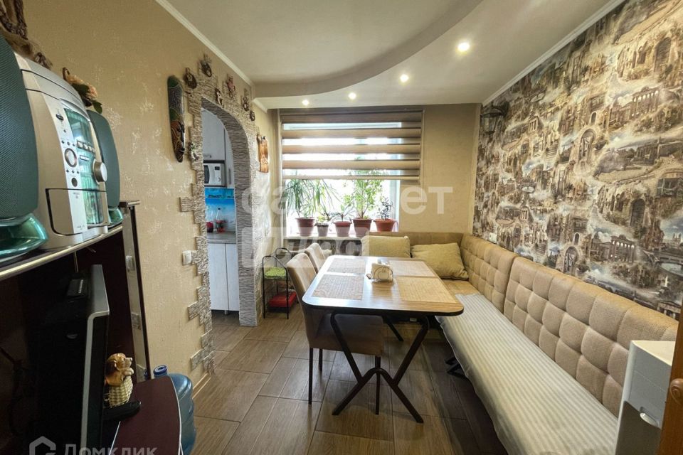 Продаётся 3-комнатная квартира, 72.7 м²
