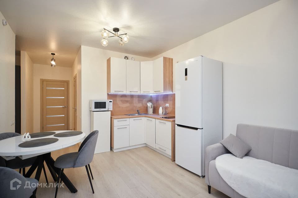 Продаётся 1-комнатная квартира, 70.4 м²