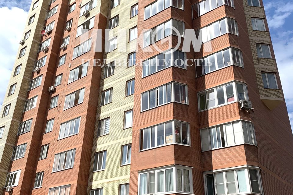 Продаётся 2-комнатная квартира, 66.1 м²