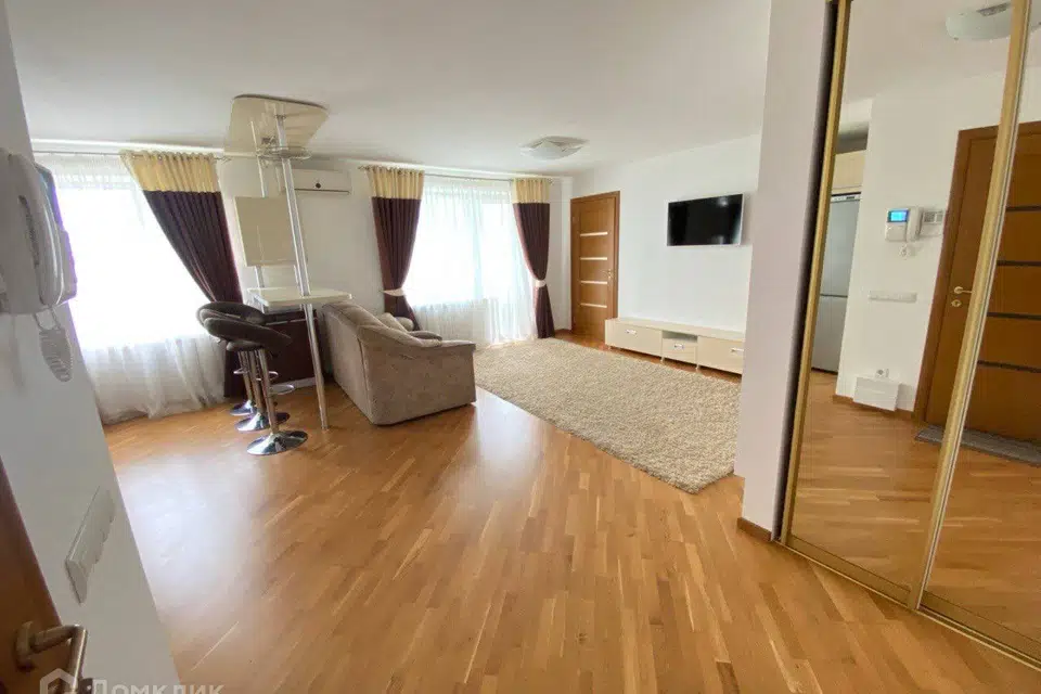 Продаётся 2-комнатная квартира, 64.7 м²