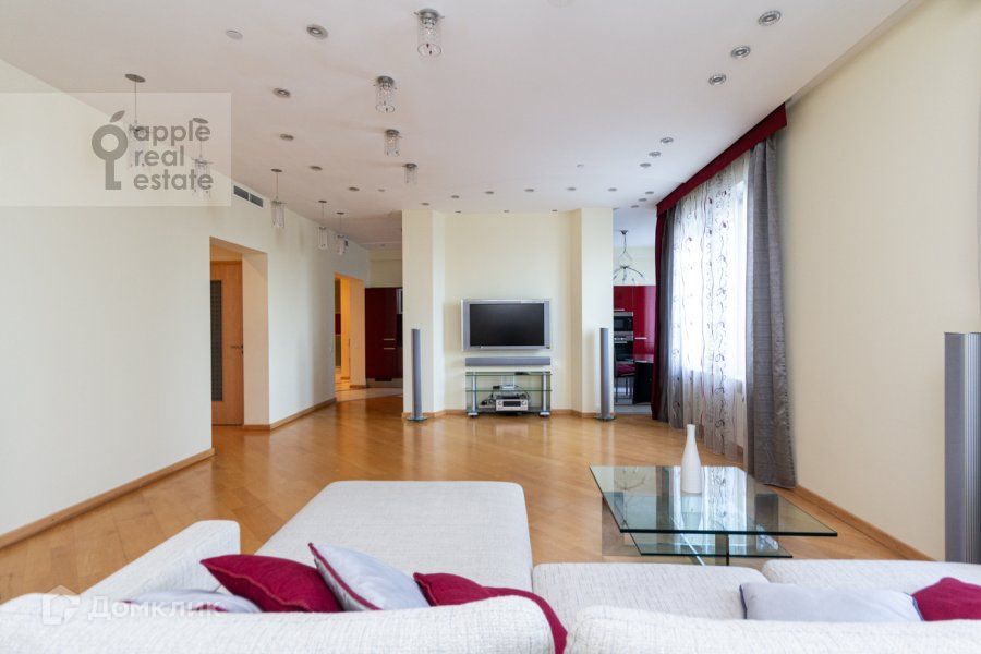 Сдаётся 3-комнатная квартира, 147 м²