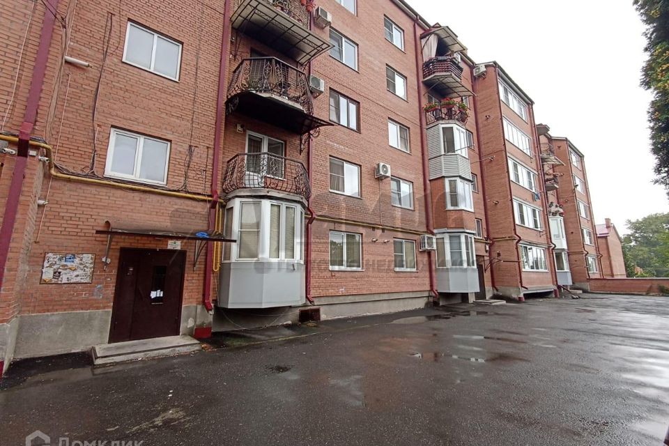 Продаётся 3-комнатная квартира, 160 м²