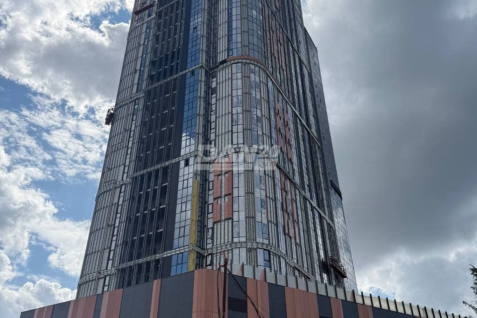 Продаётся 1-комнатная квартира, 57.3 м²