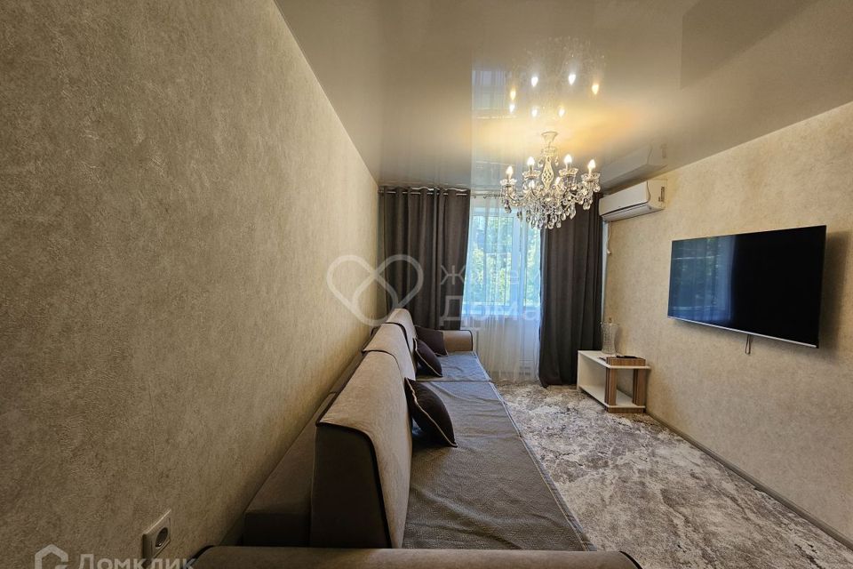 Продаётся 3-комнатная квартира, 57.9 м²