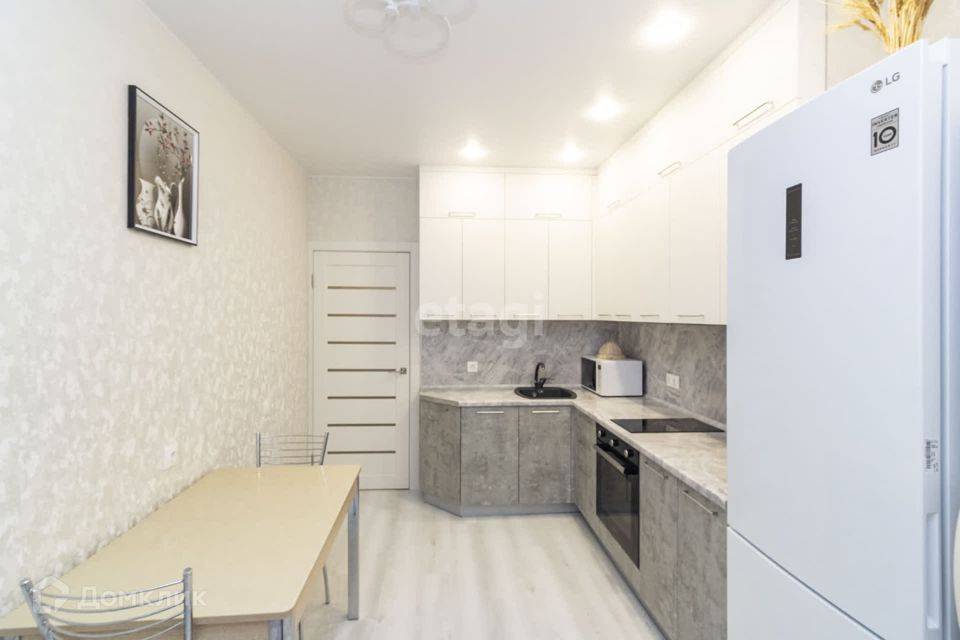 Продаётся 2-комнатная квартира, 63.5 м²