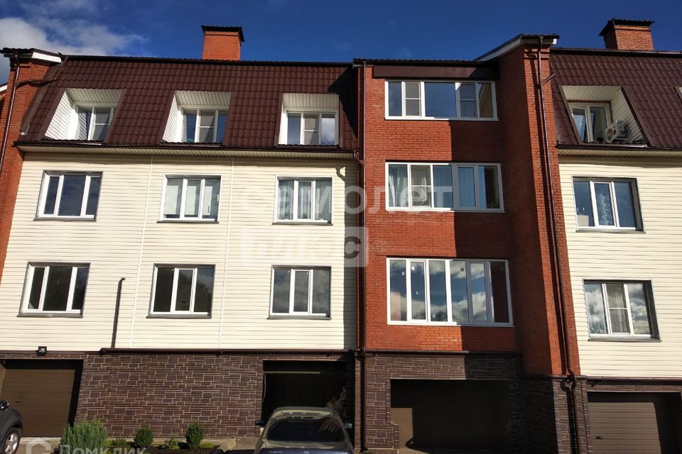 Продаётся 3-комнатная квартира, 70 м²