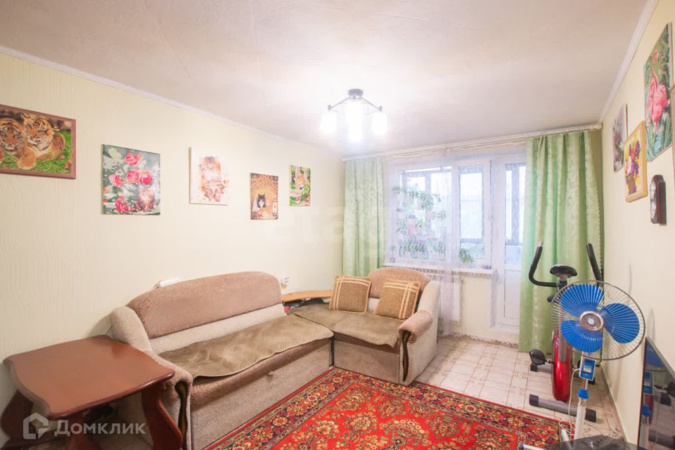 Продаётся 3-комнатная квартира, 58.8 м²