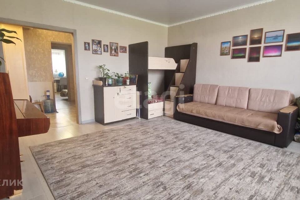 Продаётся 2-комнатная квартира, 67.6 м²